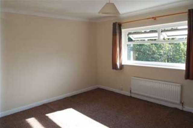  Image of 3 bedroom Detached house to rent in Marshall Road Woolston Warrington WA1 at Warrington, WA1 4BS