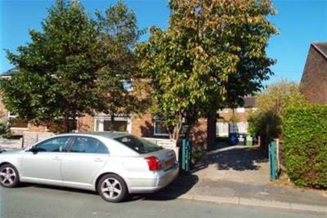  Image of 3 bedroom Detached house to rent in Marshall Road Woolston Warrington WA1 at Warrington, WA1 4BS