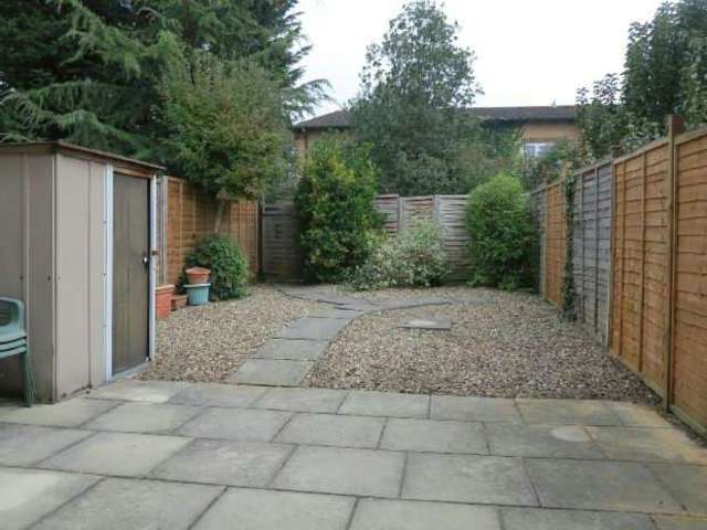  Image of 2 bedroom Flat to rent in Bamburgh Close Reading RG2 at Marshaw Court  Reading, RG2 7UF