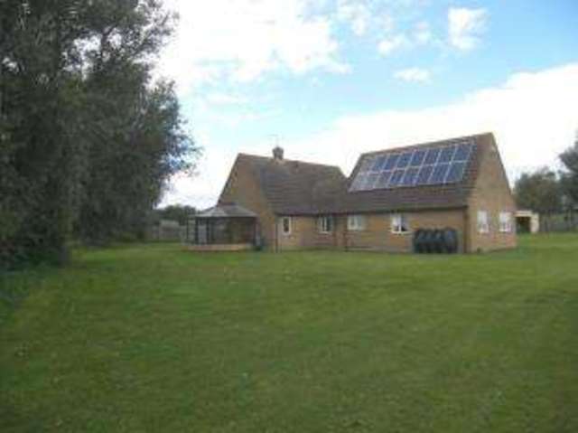  Image of 4 bedroom Bungalow for sale in Moyses Bank Marshland Smeeth Wisbech PE14 at Marshland St. James Wisbech Emneth Hungate, PE14 8HD