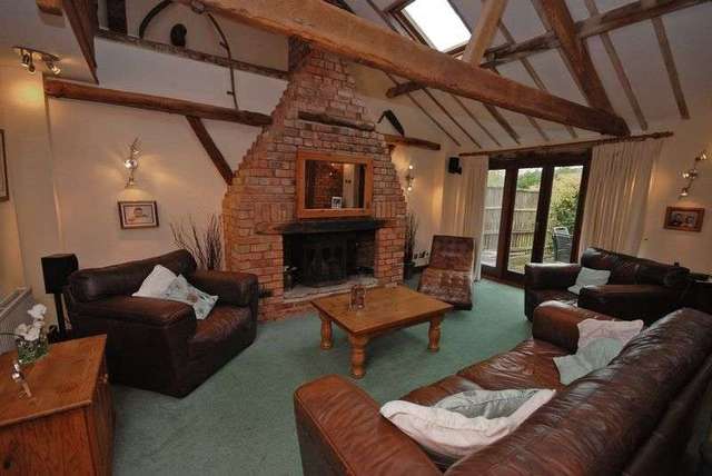  Image of 5 bedroom Terraced house to rent in Martley Worcester WR6 at Martley Worcester, WR6 6QA