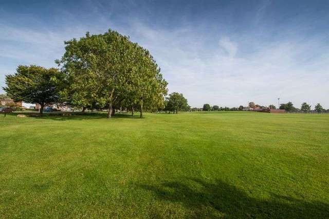  Image of 3 bedroom Semi-Detached house for sale in Midhurst Close Aylesbury HP21 at Midhurst Close  Aylesbury, HP21 9TZ