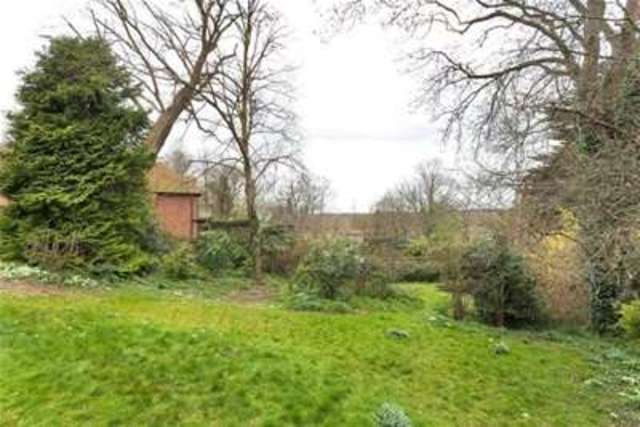 Image of 3 bedroom Detached house to rent in Mill Lane Iffley Oxford OX4 at Oxford, OX4 4EJ