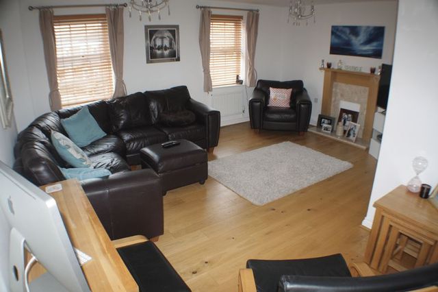  Image of 4 bedroom Semi-Detached house for sale in Mimosa Drive Shinfield Reading RG2 at Mimosa Drive Shinfield Reading, RG2 9AQ
