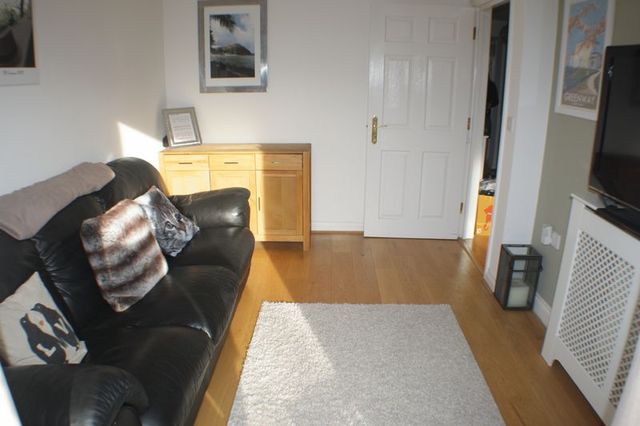  Image of 4 bedroom Semi-Detached house for sale in Mimosa Drive Shinfield Reading RG2 at Mimosa Drive Shinfield Reading, RG2 9AQ