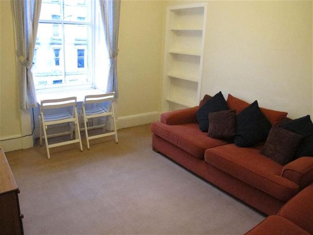  Image of 2 bedroom Flat to rent in Montgomery Street Hillside Edinburgh EH7 at Calton Hill Edinburgh Edinburgh, EH7 5EX