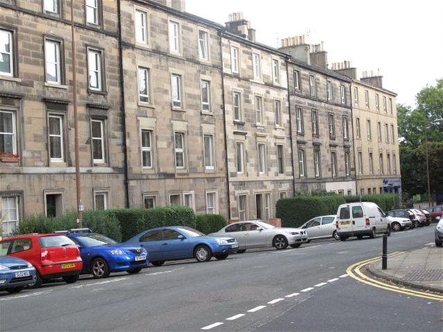  Image of 2 bedroom Flat to rent in Montgomery Street Hillside Edinburgh EH7 at Calton Hill Edinburgh Edinburgh, EH7 5EX