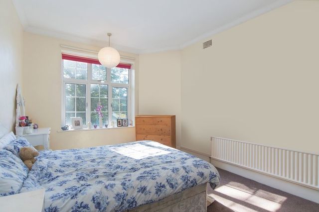  Image of 3 bedroom Property for sale in Finchley Road London NW2 at Church Walk  London, NW2 2TP