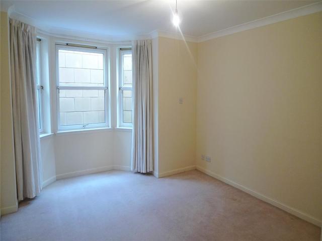  Image of 2 bedroom Flat to rent in Mortonhall Road Edinburgh EH9 at Grange Edinburgh Edinburgh, EH9 2HS