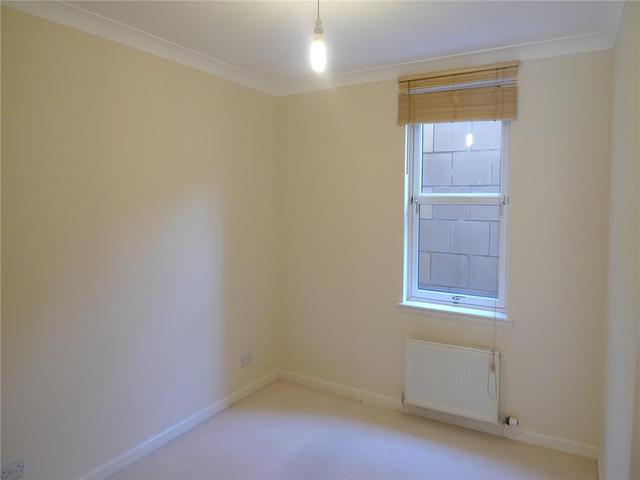  Image of 2 bedroom Flat to rent in Mortonhall Road Edinburgh EH9 at Grange Edinburgh Edinburgh, EH9 2HS