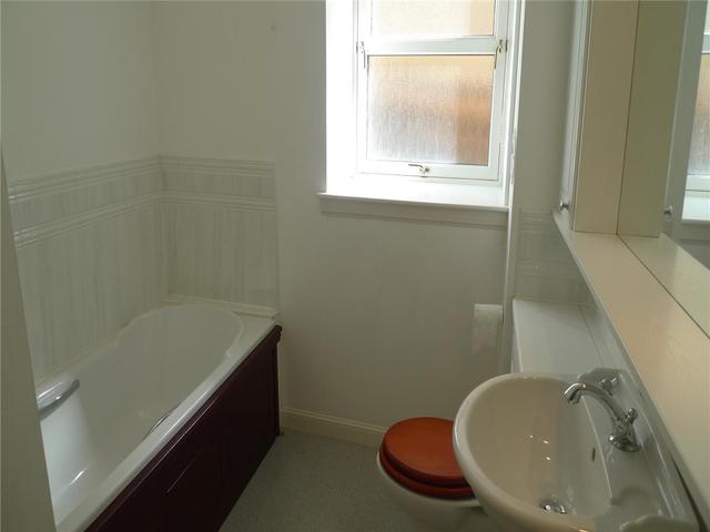  Image of 2 bedroom Flat to rent in Mortonhall Road Edinburgh EH9 at Grange Edinburgh Edinburgh, EH9 2HS