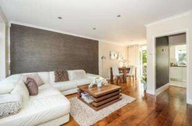  Image of 3 bedroom Town House for sale in Mount Echo Avenue London E4 at North Chingford London Chingford, E4 7JX