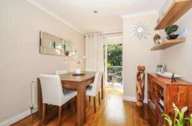  Image of 3 bedroom Town House for sale in Mount Echo Avenue London E4 at North Chingford London Chingford, E4 7JX