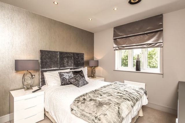 Image of 5 bedroom Detached house for sale in Murrell Gardens Barnham Bognor Regis PO22 at Barnham Bognor Regis, PO22 0DF