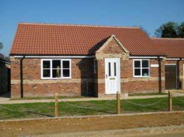  Image of 2 bedroom Bungalow for sale in North Pickenham Road Necton Swaffham PE37 at Necton  Necton, PE37 8DN