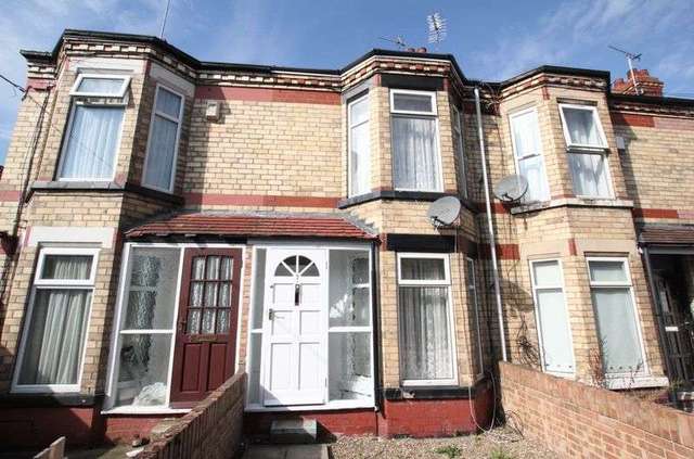  Image of 2 bedroom Terraced house to rent in Nesfield Avenue Perth Street West Hull HU5 at Nesfield Avenue Perth Street West Hull, HU5 3UW