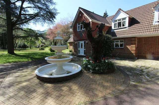  Image of 4 bedroom Detached house for sale in Netley Firs Close Southampton SO19 at Netley Firs Close  Southampton, SO19 6DX