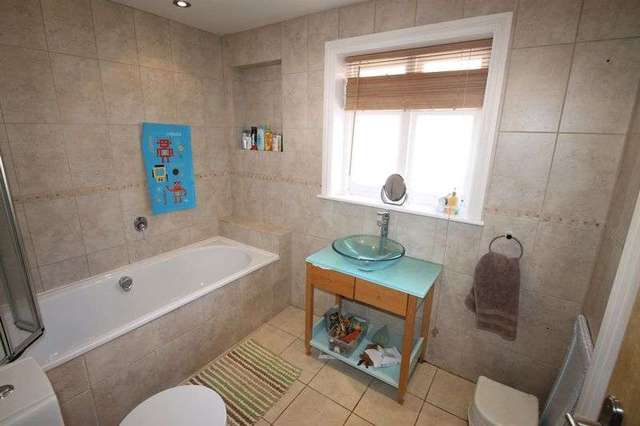  Image of 3 bedroom Detached house to rent in New Road Wonersh Guildford GU5 at New Road  Wonersh, GU5 0SF