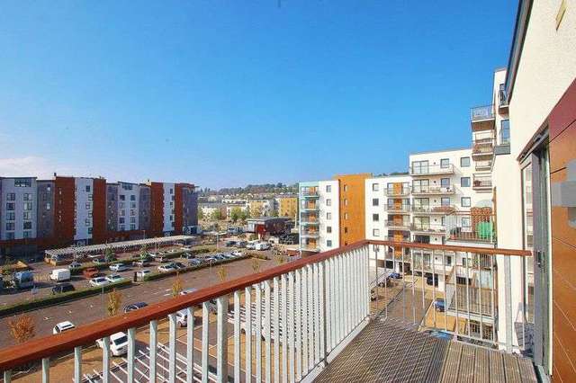  Image of 1 bedroom Flat to rent in Newfoundland Way Portishead Bristol BS20 at Newfoundland Way  Portishead, BS20 7QH