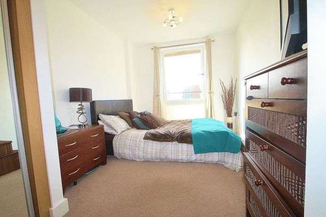  Image of 1 bedroom Flat to rent in Newfoundland Way Portishead Bristol BS20 at Newfoundland Way  Portishead, BS20 7QH