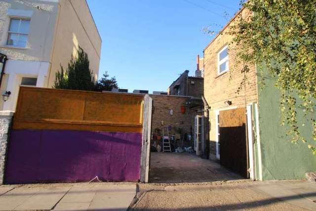  Image of Detached house to rent in North End Road London W14 at North End Road  London, W14 9NX