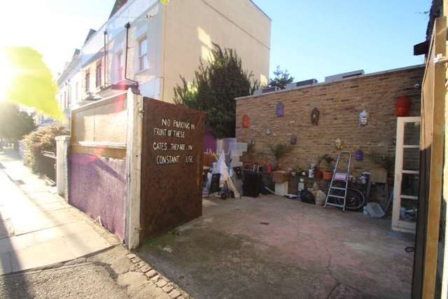  Image of Detached house to rent in North End Road London W14 at North End Road  London, W14 9NX