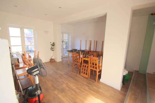  Image of Detached house to rent in North End Road London W14 at North End Road  London, W14 9NX