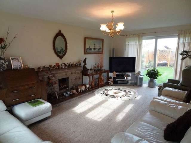  Image of 4 bedroom Detached house for sale in North Lane Othery Bridgwater TA7 at North Lane Othery Bridgwater, TA7 0QG