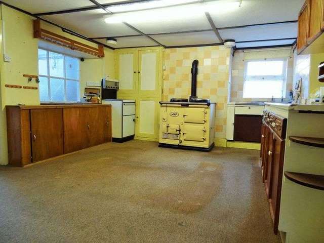  Image of 4 bedroom Detached house for sale in North Lane Othery Bridgwater TA7 at North Lane Othery Bridgwater, TA7 0QG