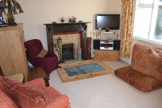  Image of 3 bedroom Detached house for sale in Shipbourne Road Tonbridge TN10 at Shipbourne Road  Tonbridge, TN10 3EU