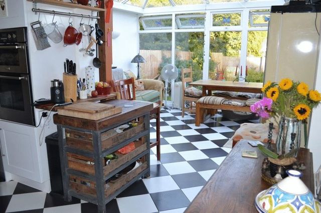  Image of 3 bedroom Detached house for sale in Shipbourne Road Tonbridge TN10 at Shipbourne Road  Tonbridge, TN10 3EU