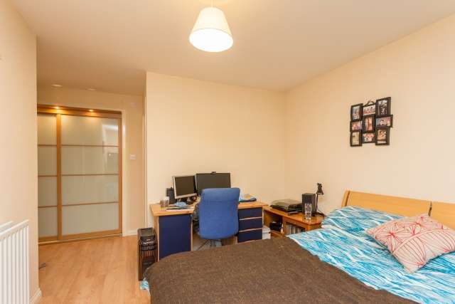  Image of 2 bedroom Flat for sale in Northcote Street Edinburgh EH11 at Edinburgh, EH11 2HL