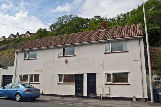  Image of 2 bedroom Flat to rent in Old Church Road Clevedon BS21 at Old Church Road Clevedon Clevedon, BS21 6NP