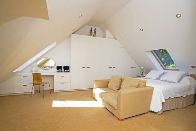  Image of 6 bedroom Detached house for sale in Old Park Road St. Lawrence Ventnor PO38 at St Lawrence Ventnor Isle Of Wight, PO38 1XR