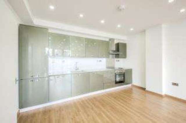  Image of 2 bedroom Flat for sale in Bushmead Avenue Bedford MK40 at 2B Bushmead Avenue Bedford Bedford, MK40 3QL