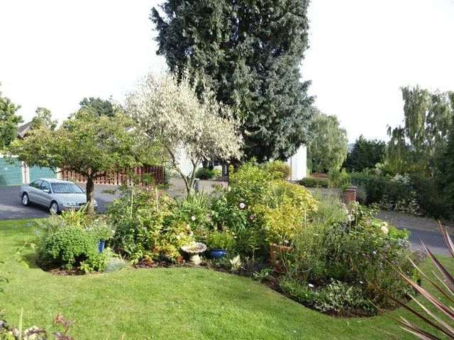  Image of 2 bedroom Flat for sale in Oldnall Road Kidderminster DY10 at Oldnall Road  Kidderminster, DY10 3HN