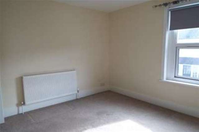  Image of 2 bedroom Terraced house to rent in Orme Road Broadwater Worthing BN11 at Worthing, BN11 4EX