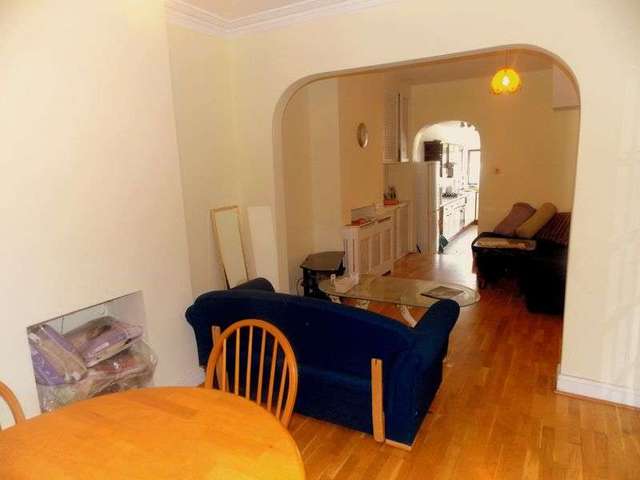  Image of 1 bedroom Property to rent in Otterfield Road West Drayton UB7 at Otterfield Road  West Drayton, UB7 8PE