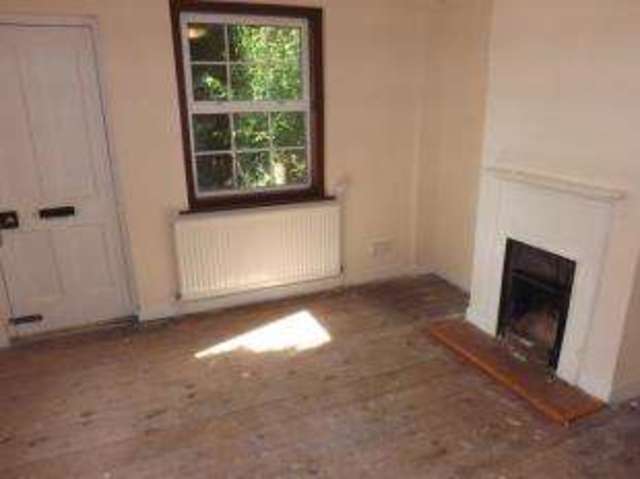  Image of 3 bedroom End of Terrace for sale in Benson Holme Padworth Reading RG7 at Padworth Reading Aldermaston Wharf, RG7 4JR