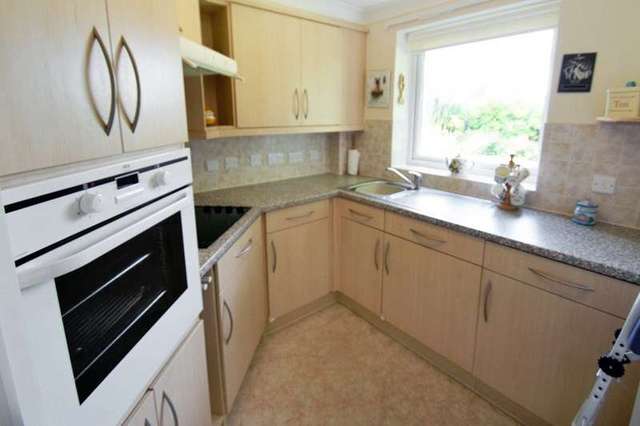  Image of 1 bedroom Retirement Property for sale in Sketty Road Sketty Swansea SA2 at Sketty Road  Swansea, SA2 0AW