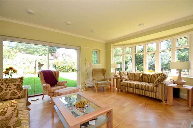  Image of 6 bedroom Detached house for sale in Park Avenue Woodford Green IG8 at Woodford Green Essex Woodford Green, IG8 0EU