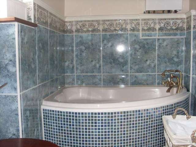  Image of 3 bedroom Detached house for sale in Penywern Road Ystalyfera Swansea SA9 at Penywern Road Ystalyfera Swansea, SA9 2NH