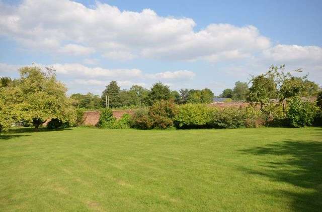  Image of 4 bedroom Detached house for sale in Everstone Farm Barns Peterstow Ross-on-Wye HR9 at Peterstow Ross-On-Wye, HR9 6LL