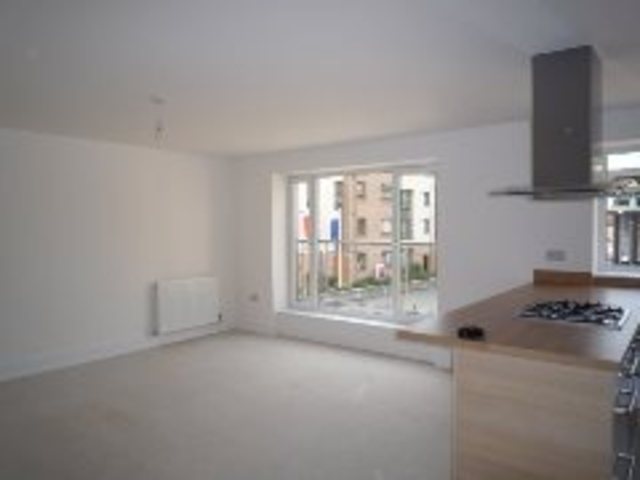  Image of 2 bedroom Flat to rent in Pinkhill Edinburgh EH12 at Corstorphine Edinburgh Edinburgh, EH12 7FA