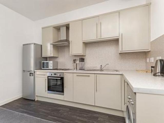  Image of 3 bedroom Flat to rent in Polepark Road Dundee DD1 at Dundee  Dundee, DD1 5QS