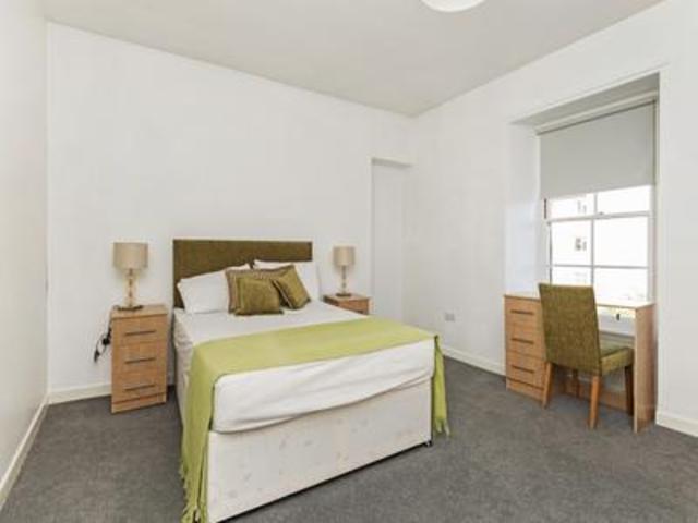  Image of 3 bedroom Flat to rent in Polepark Road Dundee DD1 at Dundee  Dundee, DD1 5QS