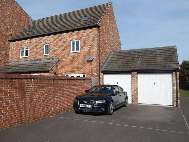 Image of 5 bedroom Detached house for sale in Poseidon Close Swindon SN25 at Poseidon Close Oakhurst Swindon, SN25 2LY