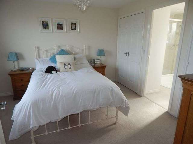  Image of 5 bedroom Detached house for sale in Poseidon Close Swindon SN25 at Poseidon Close Oakhurst Swindon, SN25 2LY