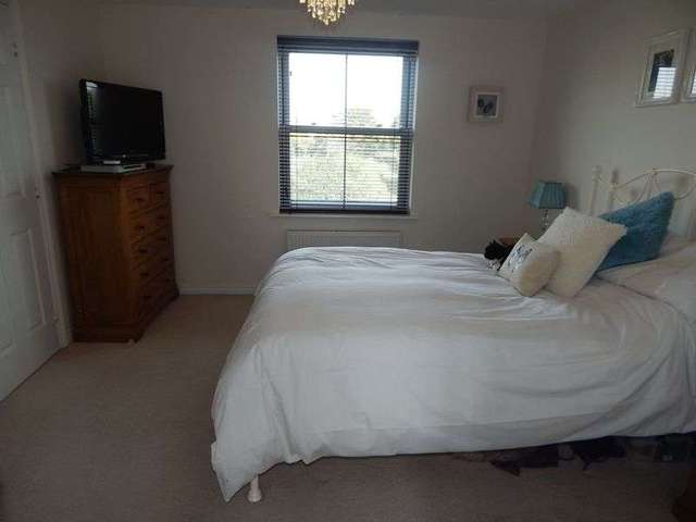  Image of 5 bedroom Detached house for sale in Poseidon Close Swindon SN25 at Poseidon Close Oakhurst Swindon, SN25 2LY