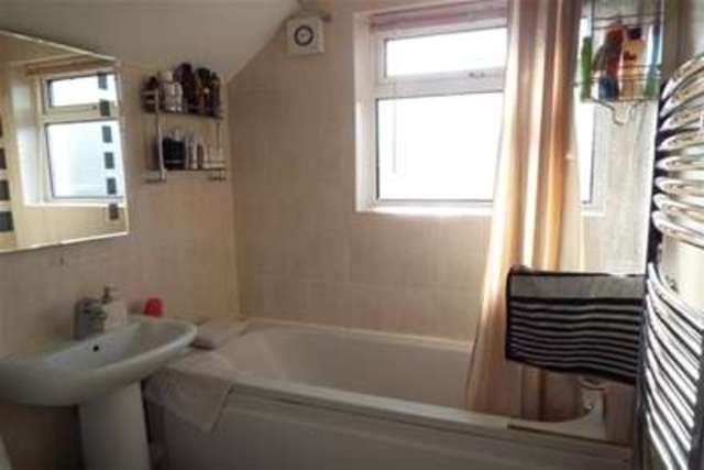  Image of 3 bedroom Detached house to rent in Princess Anne Road Broadstairs CT10 at Broadstairs, CT10 3HL